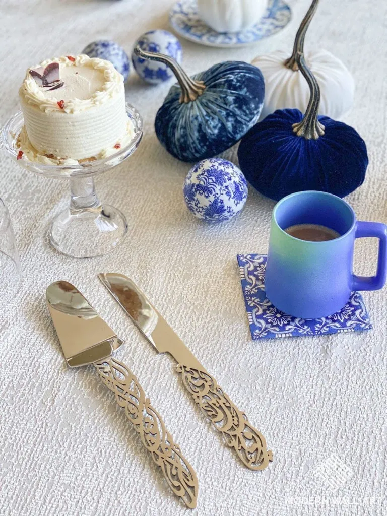 Calligraphy Metal Serving set