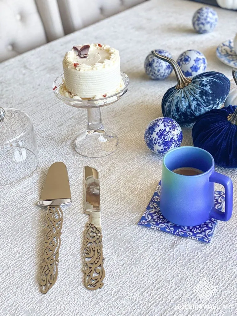 Calligraphy Metal Serving set