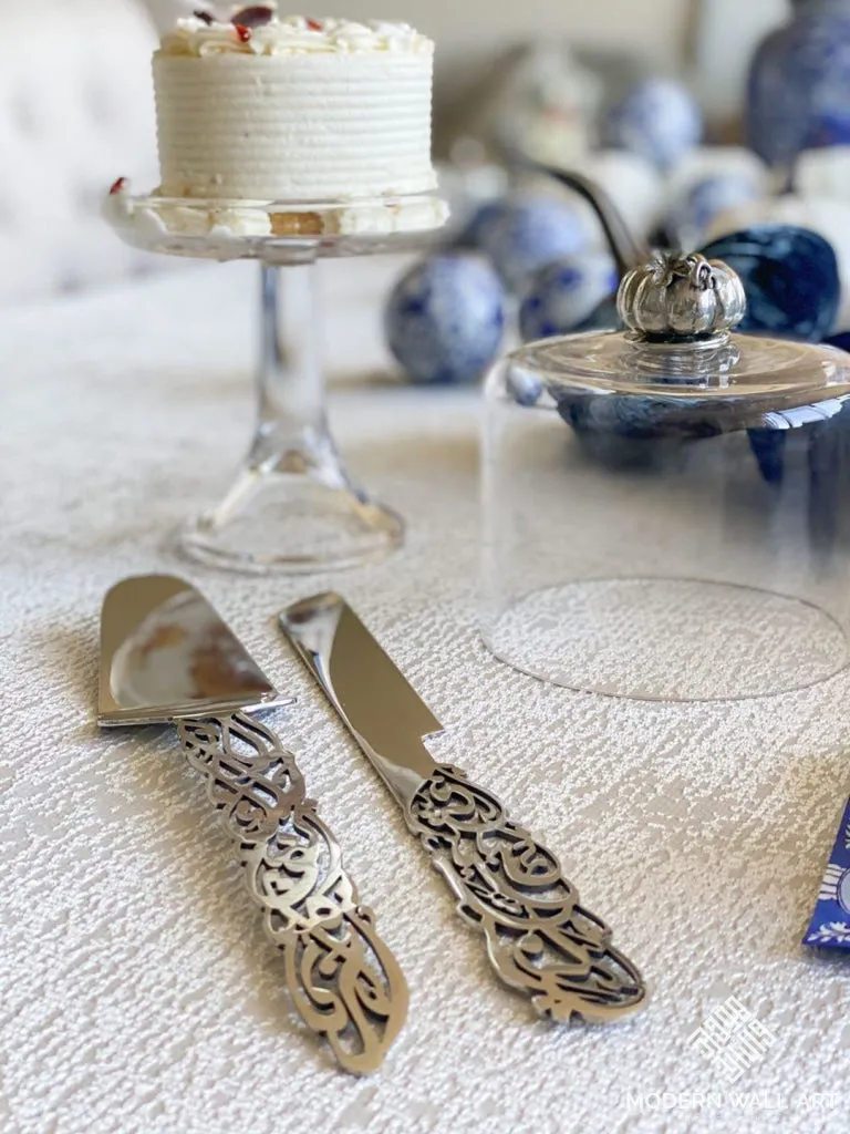 Calligraphy Metal Serving set