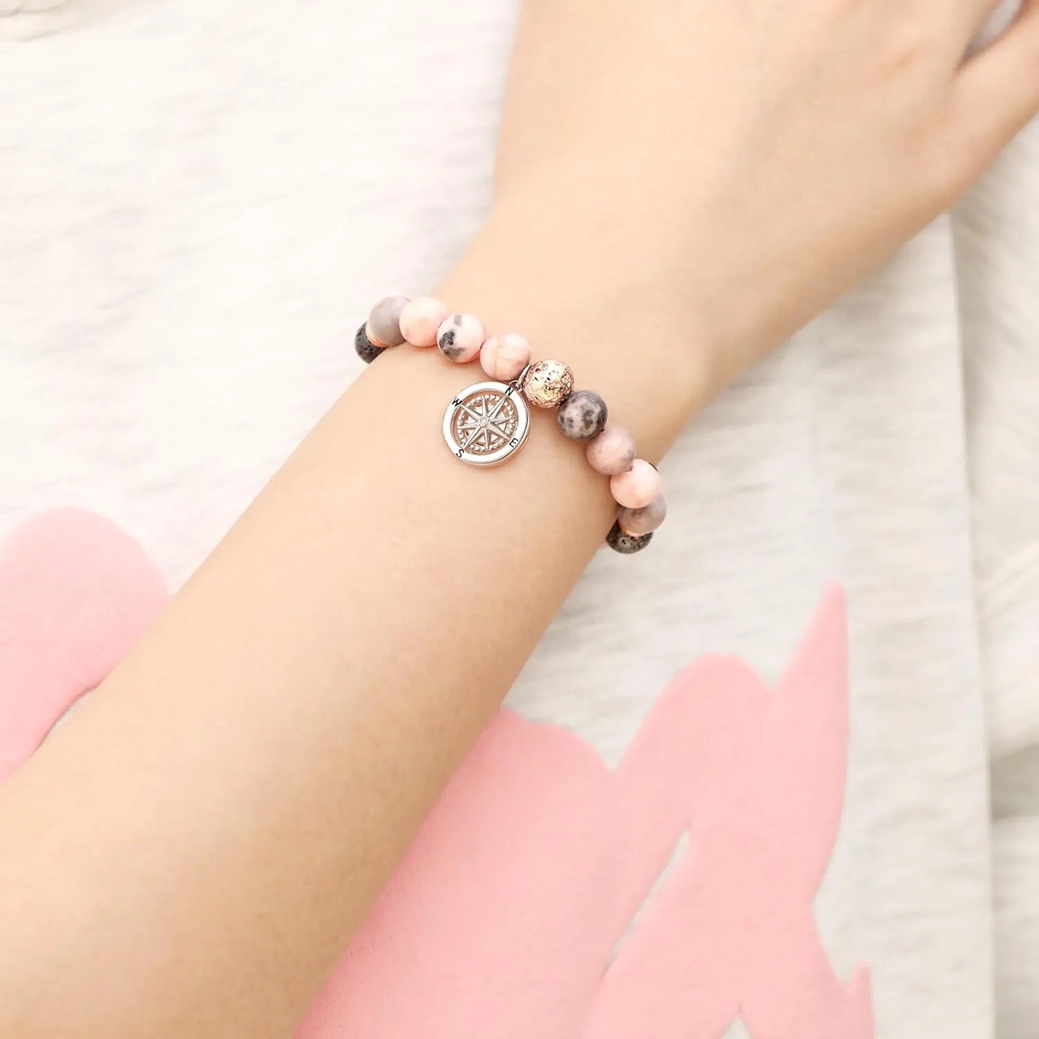 Graduation Gifts for Her Girls 5th 6th 8th Middle School Class of 2024 Graduation Bracelet High School Graduation Gifts for Her Daughter Granddaughter Niece Sister