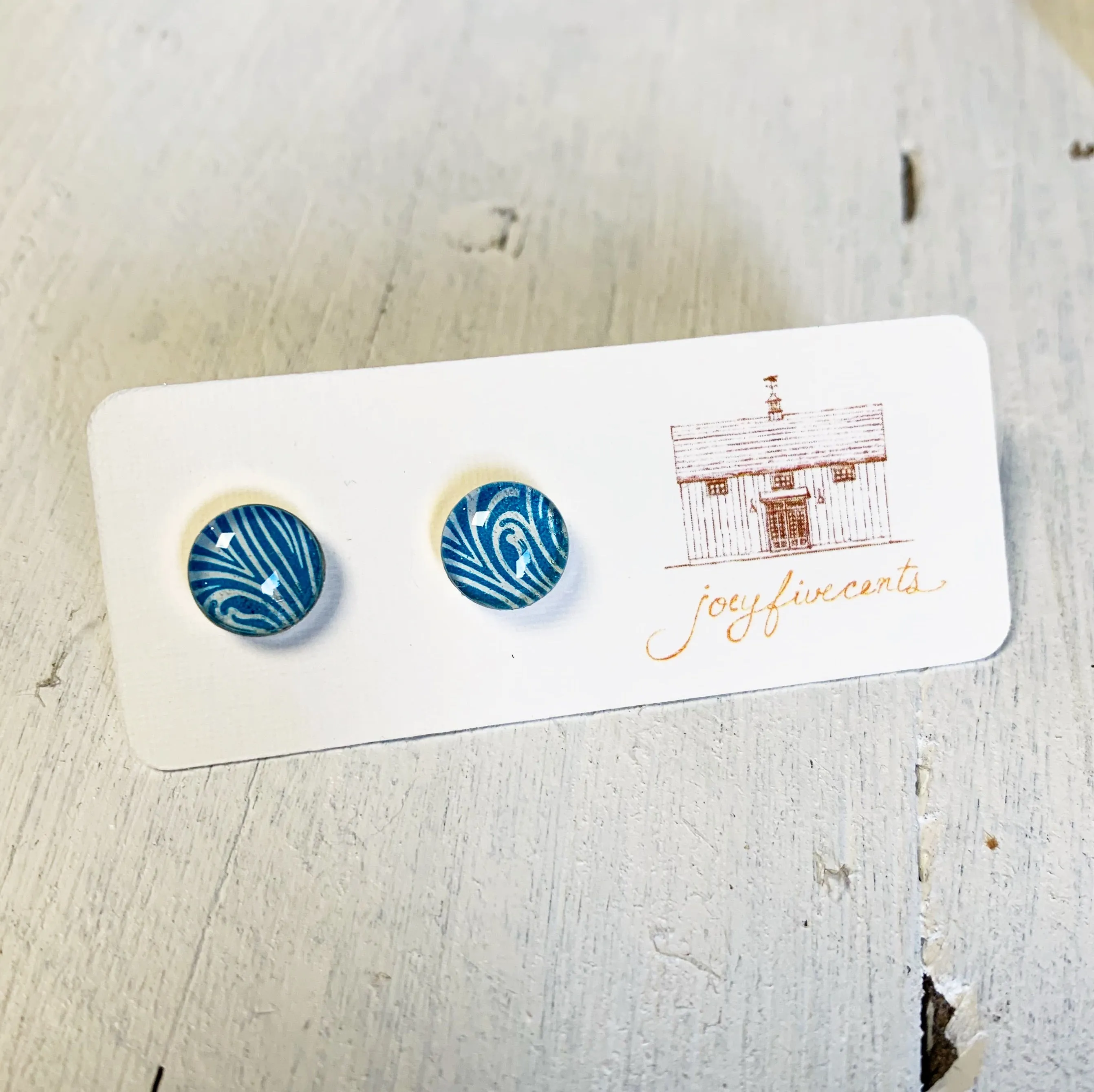 Vintage Imagery Small Circle Studs